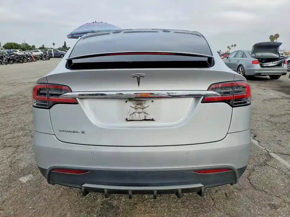 5YJXCAE28GF020966 2016 TESLA MODEL X-5