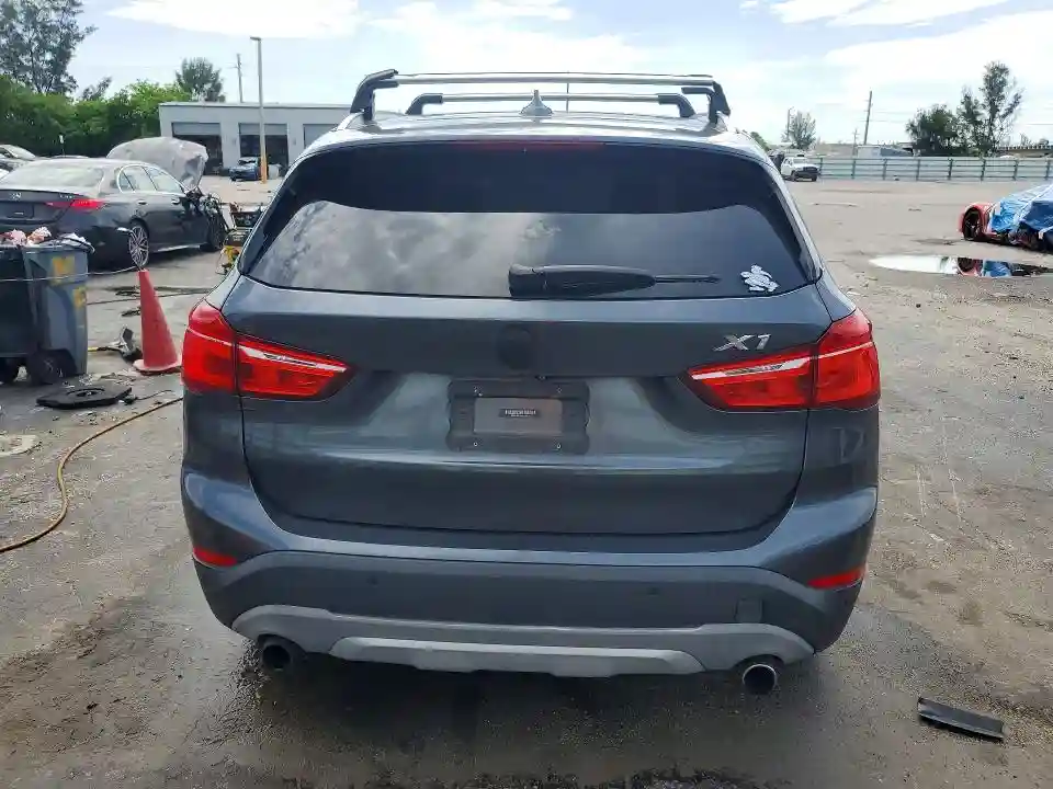 WBXHU7C33H5H36022 2017 BMW X1-5
