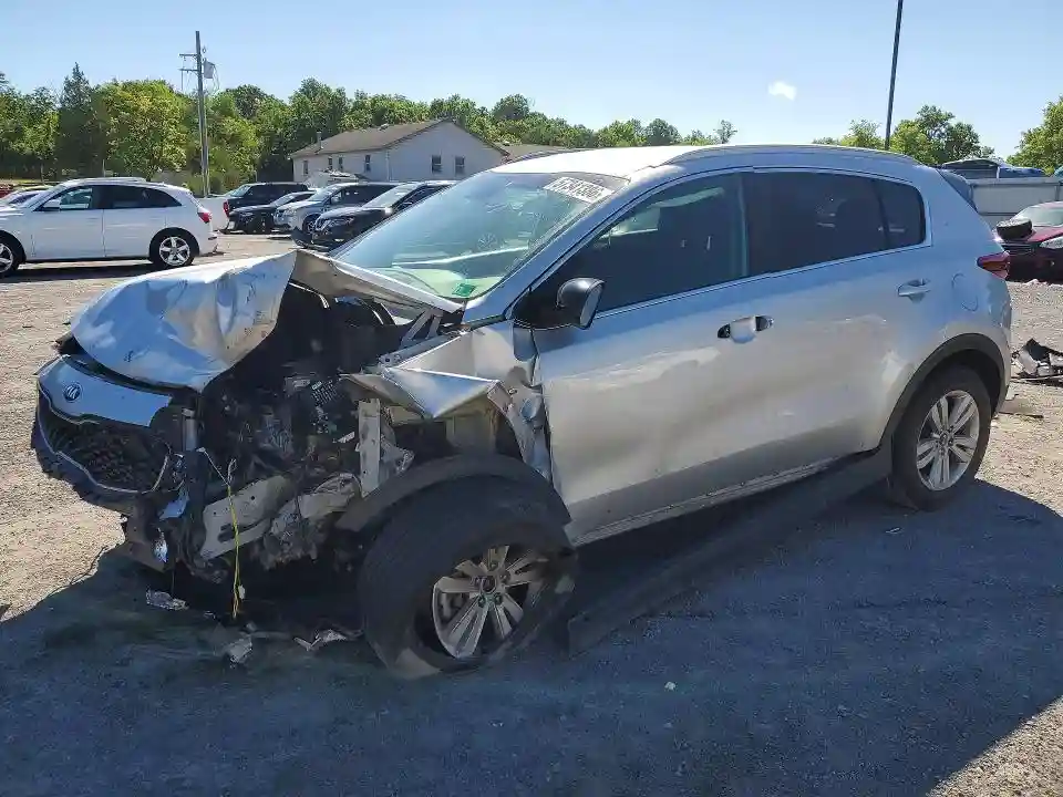 KNDPMCAC1J7418234 2018 KIA SPORTAGE-0