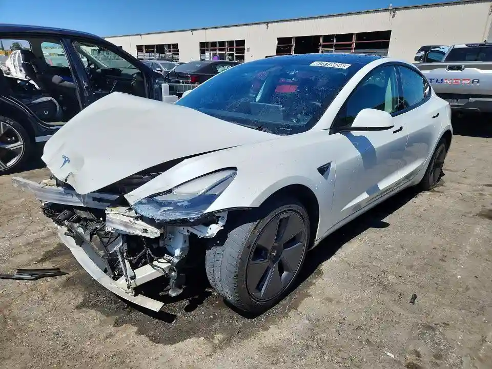 5YJ3E1EA0NF166369 2022 TESLA MODEL 3-0