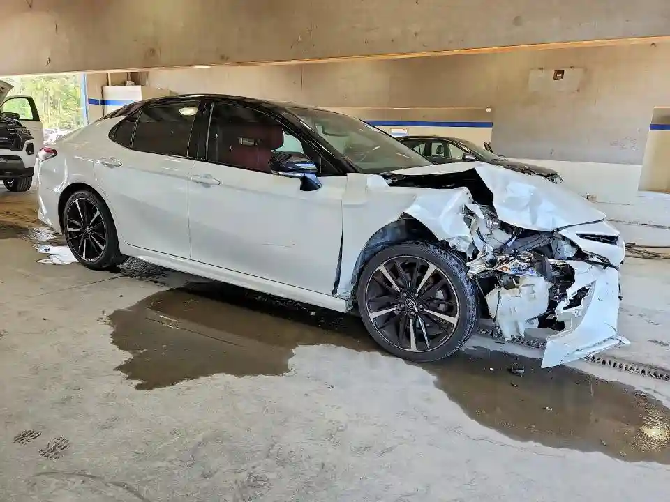 4T1BZ1HK6JU020365 2018 TOYOTA CAMRY-3