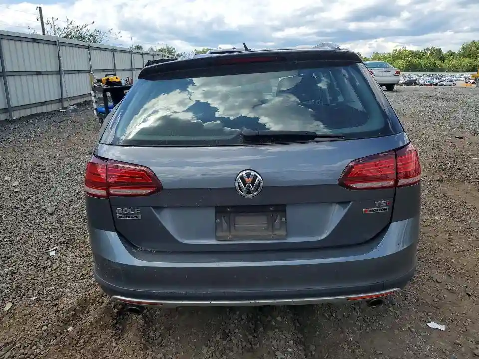 3VWH17AU1JM766289 2018 VOLKSWAGEN GOLF-5