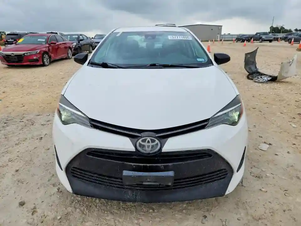 5YFBURHE8KP940069 2019 TOYOTA COROLLA-4