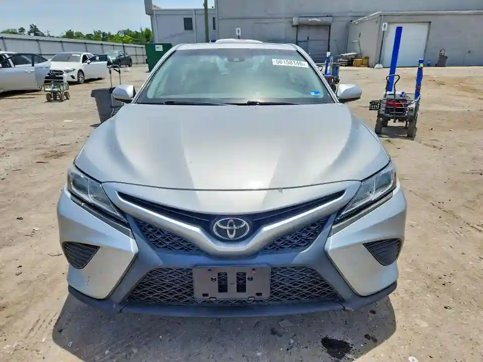 4T1B11HK3JU650545 2018 TOYOTA CAMRY-4