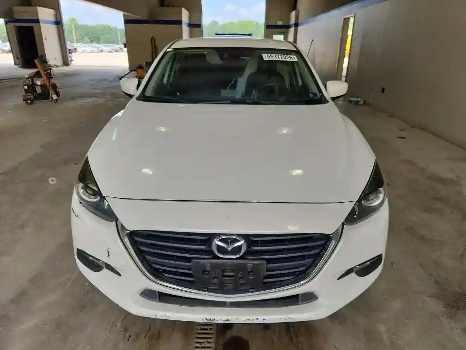 3MZBN1U71JM209198 2018 MAZDA 3-4
