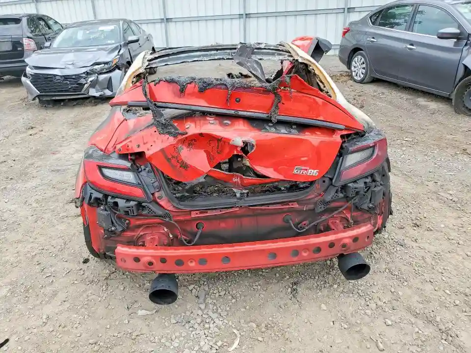 JF1ZNBE10R8755353 2024 TOYOTA GR 86-5