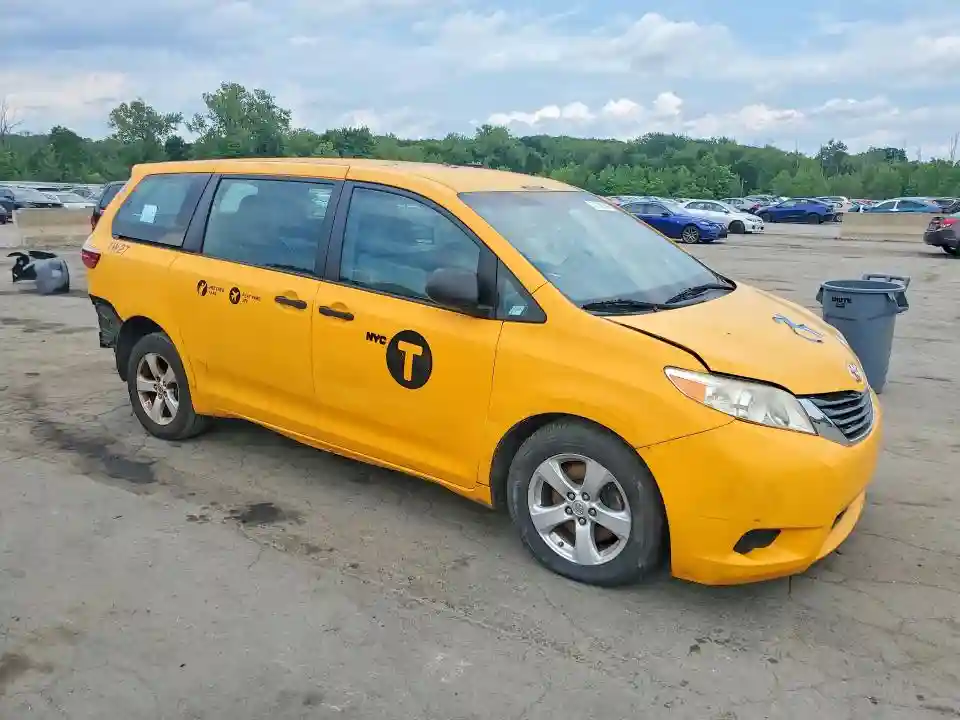 5TDZZ3DC2HS858730 2017 TOYOTA SIENNA-3