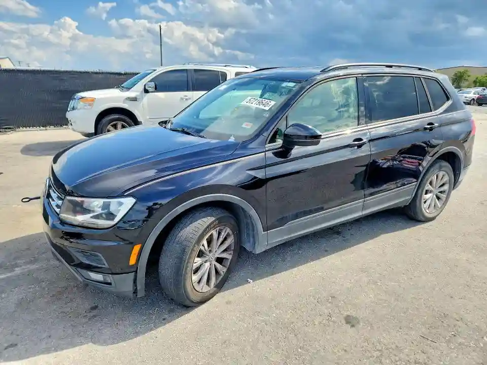 3VV1B7AX1JM013861 2018 VOLKSWAGEN TIGUAN-0