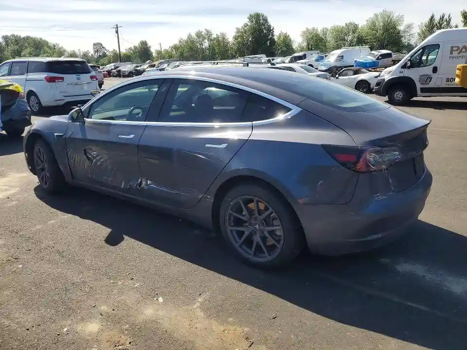 5YJ3E1EB3KF210482 2019 TESLA MODEL 3-1