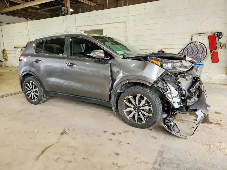 KNDPNCACXJ7390253 2018 KIA SPORTAGE-3
