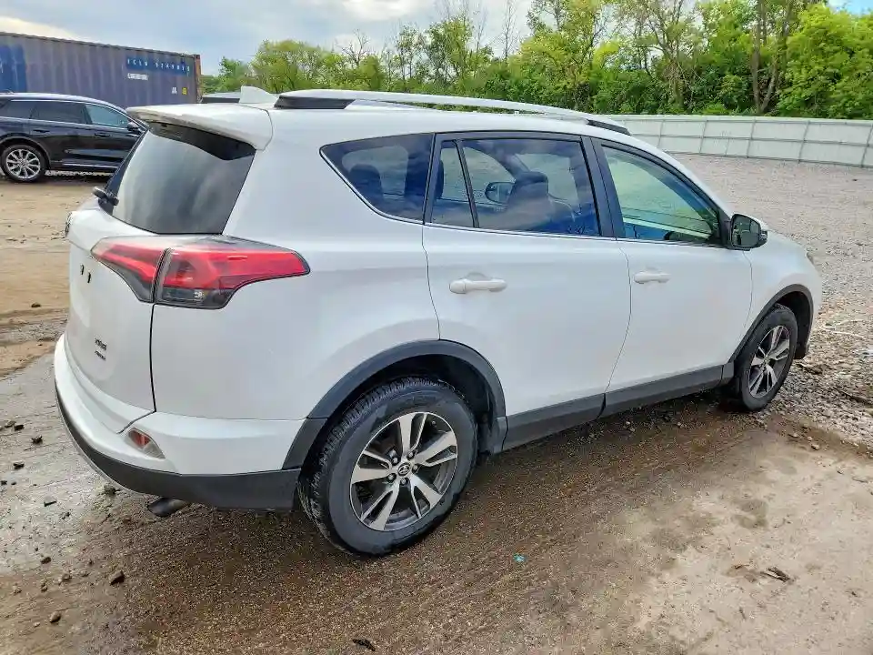 JTMRFREV8GJ078397 2016 TOYOTA RAV4-2