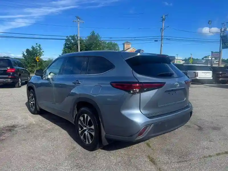 5TDGZRBH6NS174915 2022 TOYOTA HIGHLANDER-2
