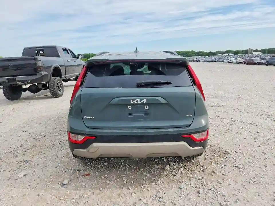 KNDCR3LE3P5035771 2023 KIA NIRO-5