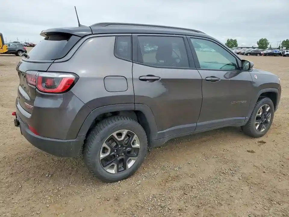 3C4NJDDB2HT630493 2017 JEEP COMPASS-2