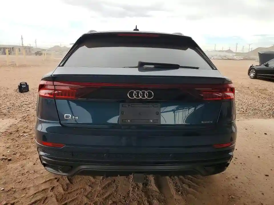WA1FVAF10KD029702 2019 AUDI Q8-5
