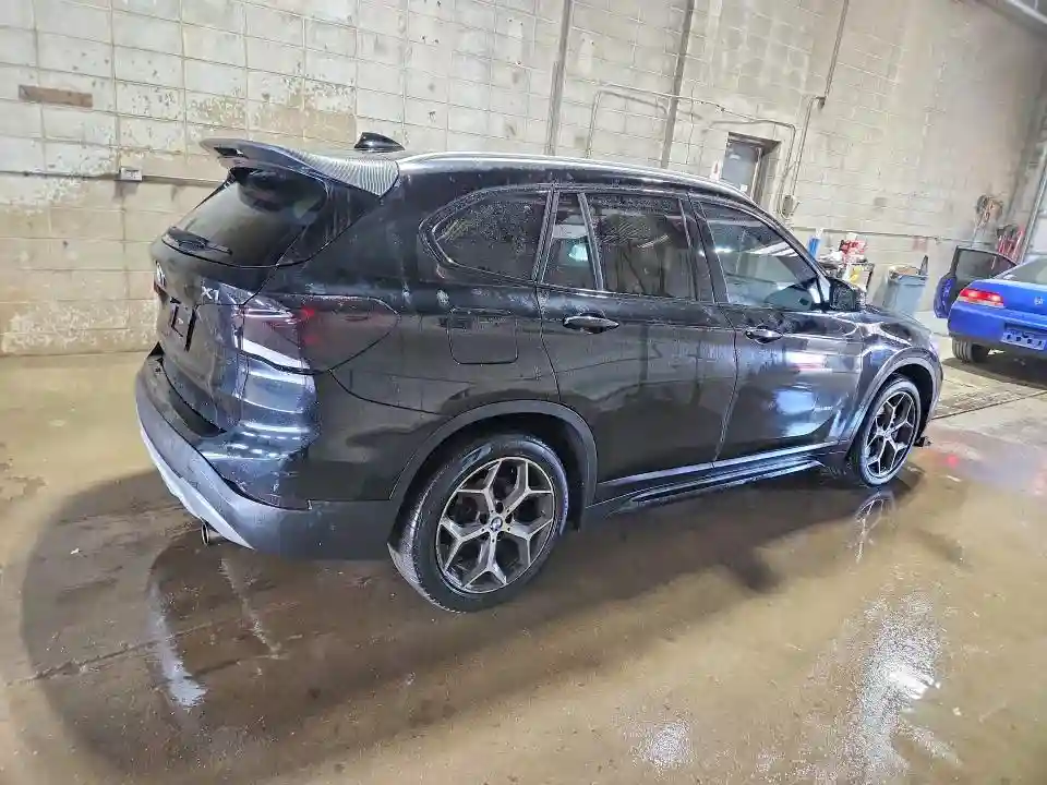 WBXHT3C36GP884175 2016 BMW X1-2