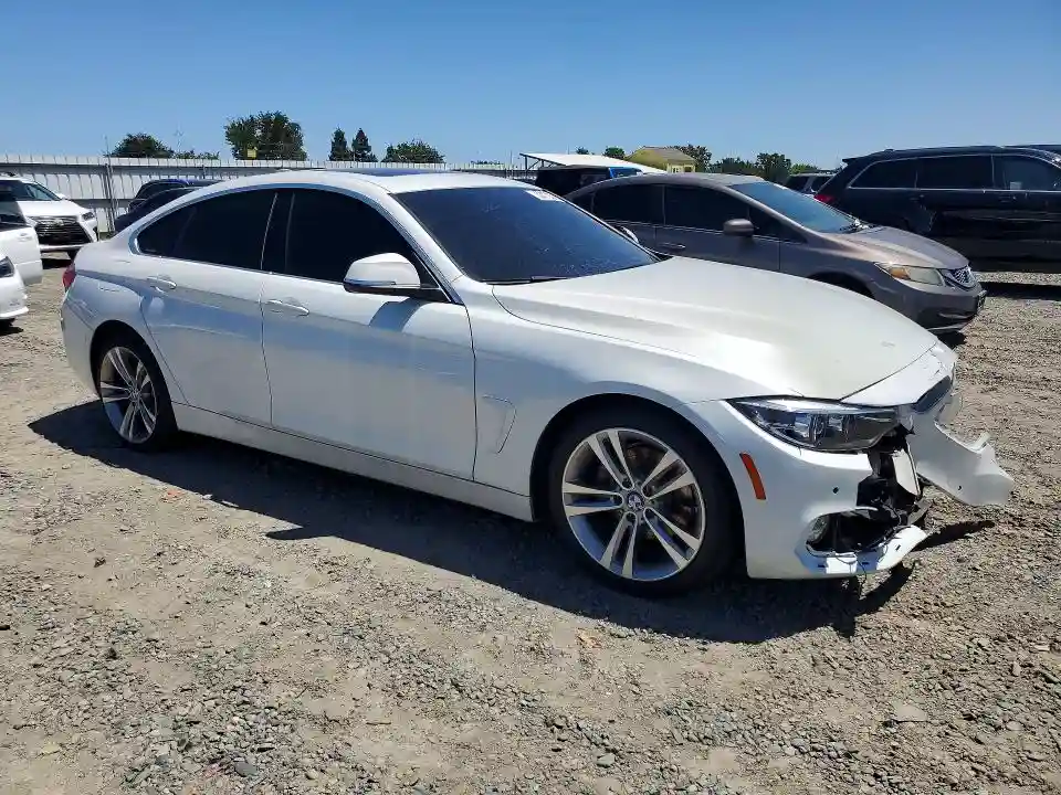WBA4J1C58JBG77217 2018 BMW 4 SERIES-3