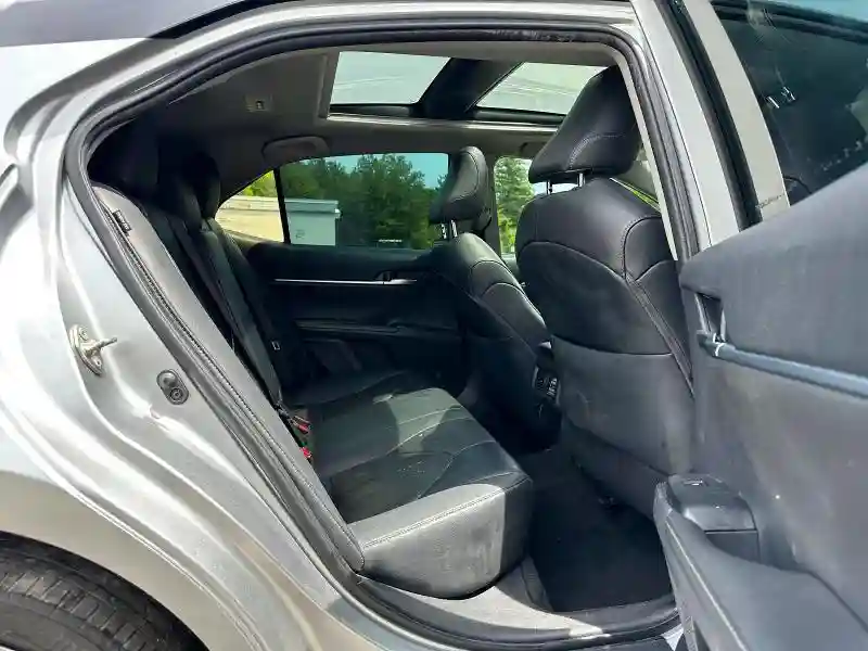 4T1B61HK2KU279395 2019 TOYOTA CAMRY-4