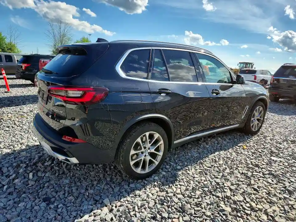 5UXCR6C0XP9R85140 2023 BMW X5-2