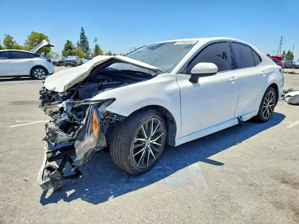 4T1G11AK7MU571870 2021 TOYOTA CAMRY-0