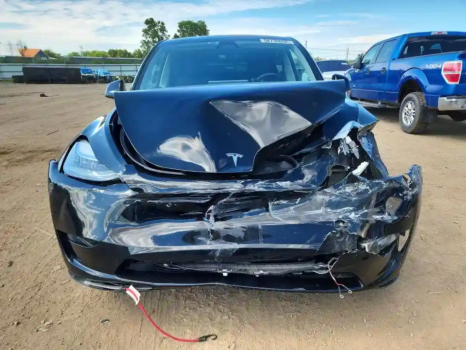 7SAYGDEE3PA026064 2023 TESLA MODEL Y-4