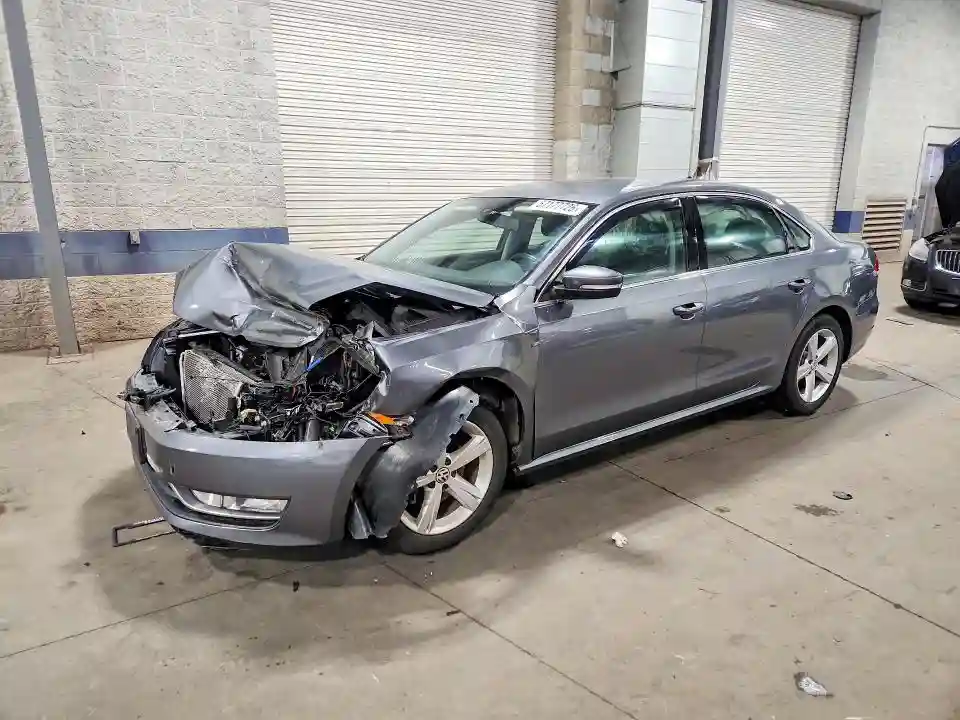 1VWAT7A35FC122998 2015 VOLKSWAGEN PASSAT-0