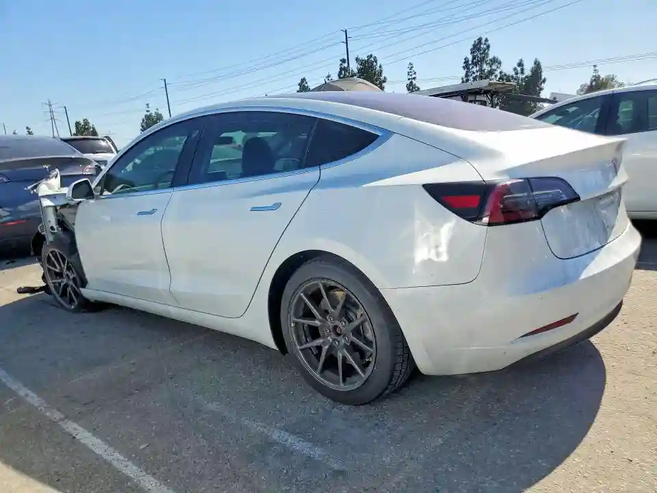 5YJ3E1EA3JF017416 2018 TESLA MODEL 3-1