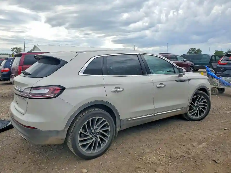 2LMPJ8LP4KBL16375 2019 LINCOLN NAUTILUS-2