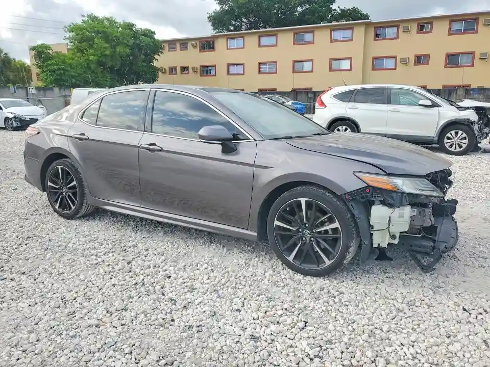 4T1B61HK4KU218274 2019 TOYOTA CAMRY-3