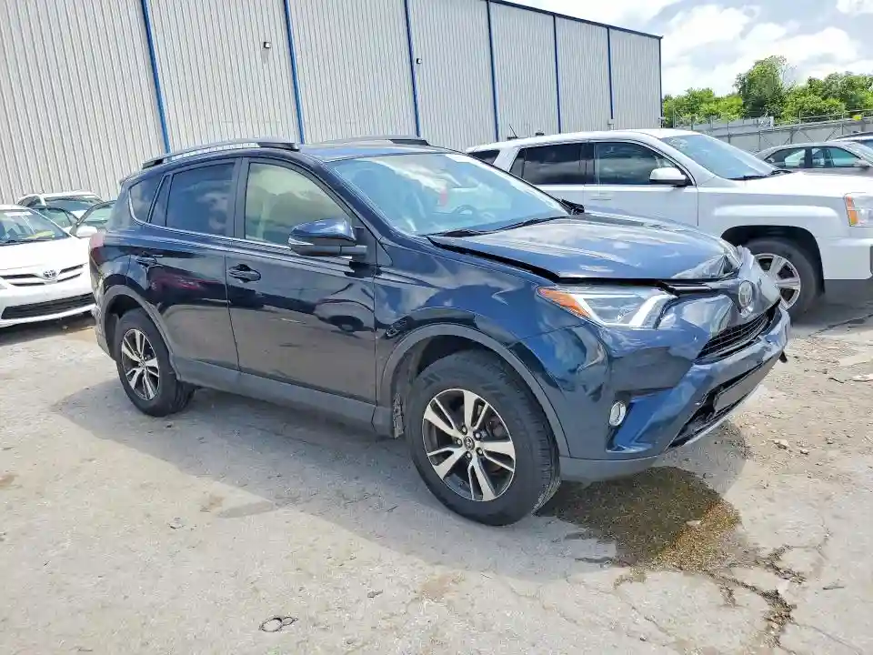 JTMRFREVXJD233781 2018 TOYOTA RAV4-3
