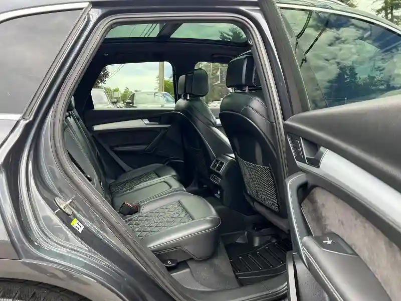WA1C4AFY1J2024456 2018 AUDI SQ5-5