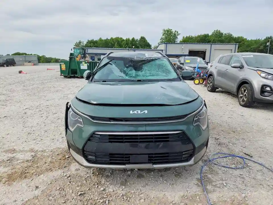 KNDCR3LE3P5035771 2023 KIA NIRO-4