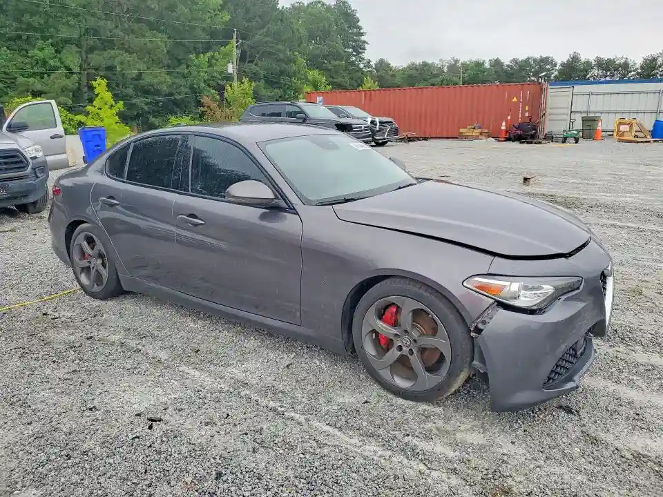 ZARFAEBN8J7566273 2018 ALFA ROMEO GIULIA-3