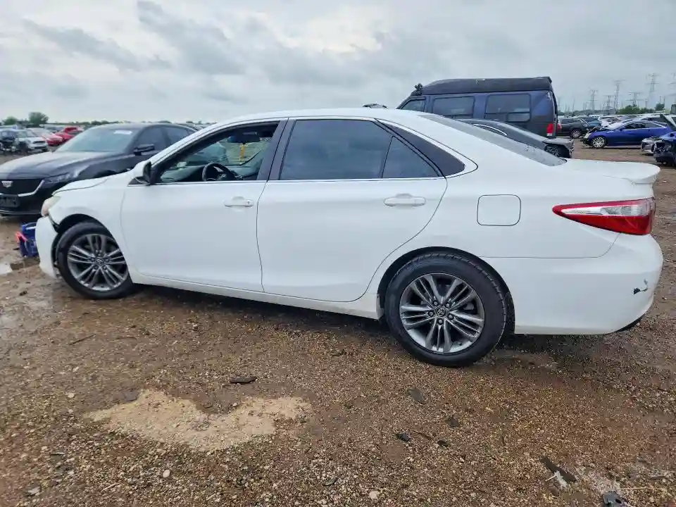 4T1BF1FK3HU339793 2017 TOYOTA CAMRY-1
