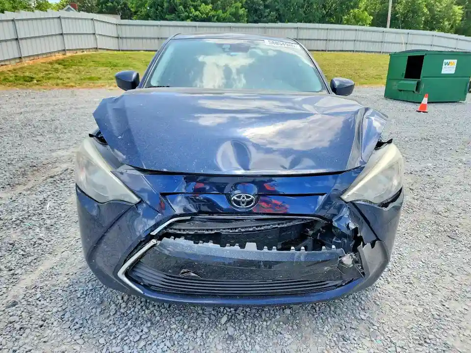 3MYDLBYV9JY300438 2018 TOYOTA YARIS-4
