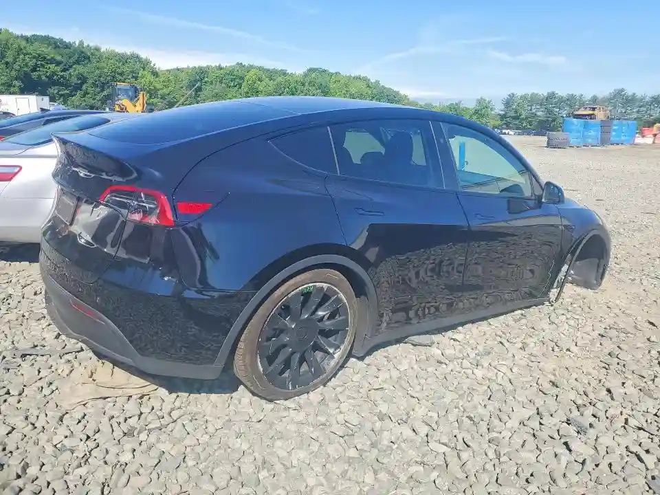 7SAYGDED0SF314028 2025 TESLA MODEL Y-2