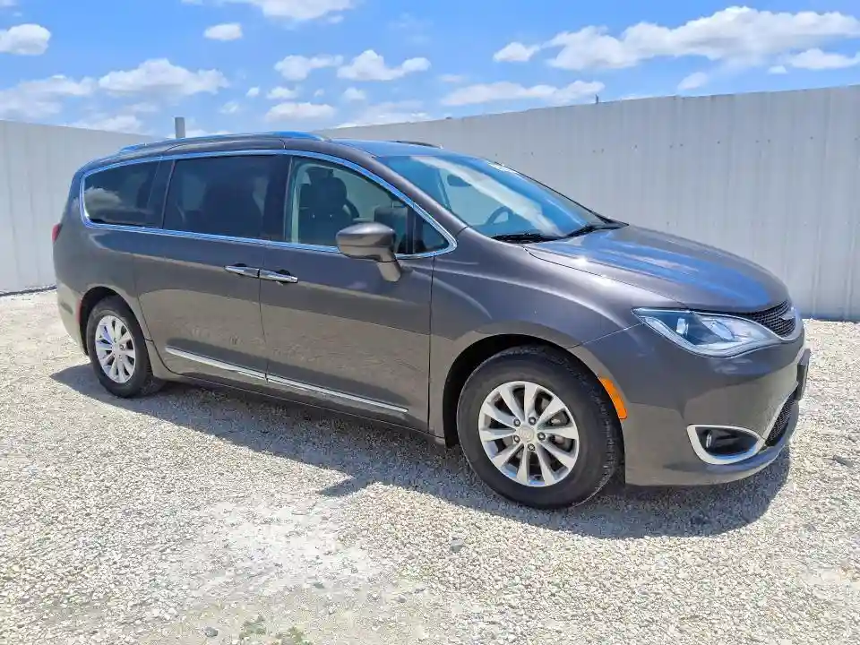 2C4RC1BG7JR119492 2018 CHRYSLER PACIFICA-3