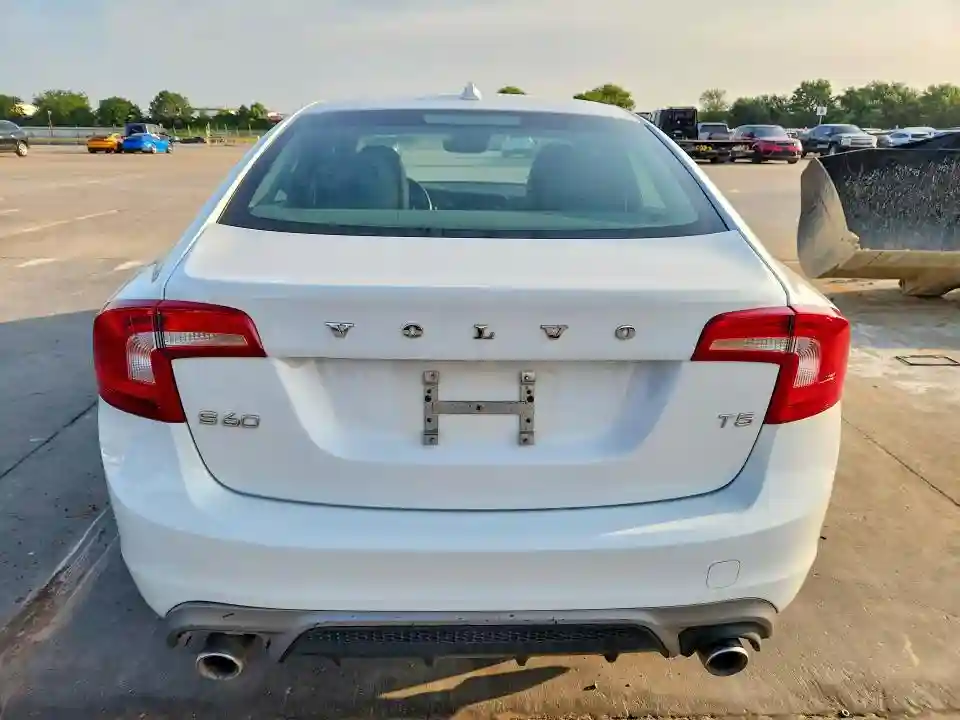 YV126MFL5J2452798 2018 VOLVO S60-5