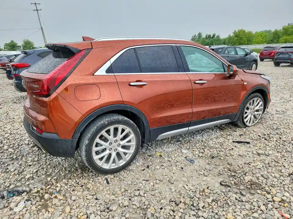 1GYFZDR49KF130768 2019 CADILLAC XT4-2
