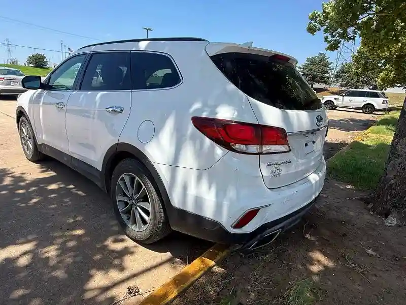 KM8SMDHF2HU219426 2017 HYUNDAI SANTA FE-2