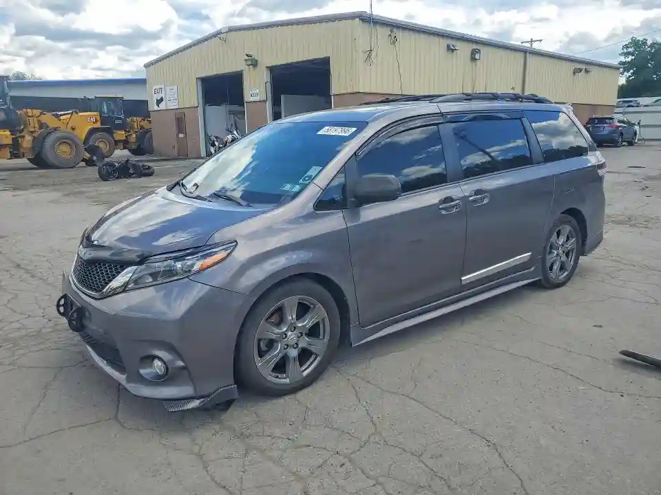 5TDXZ3DC1HS849816 2017 TOYOTA SIENNA-0