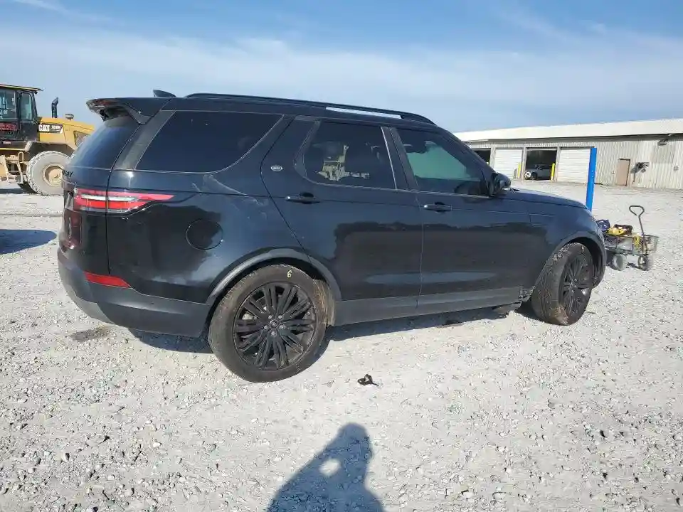 SALRHBBKXHA044175 2017 LAND ROVER DISCOVERY-2