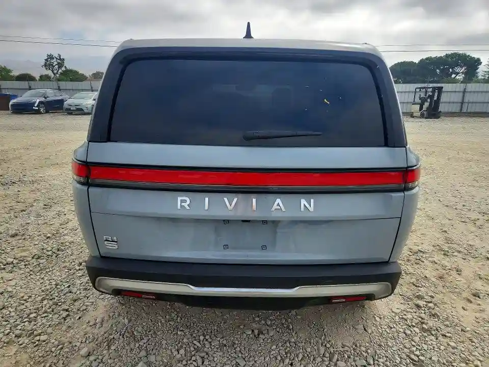 7PDSGBBA8RN037165 2024 RIVIAN RIS-5