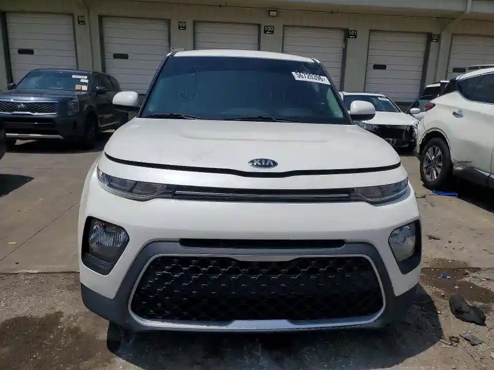 KNDJ23AU9L7060193 2020 KIA SOUL-4