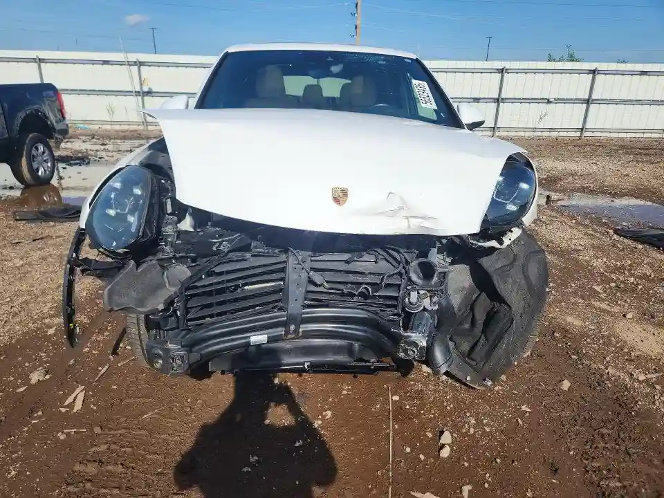 WP1AA2A24GLA06307 2016 PORSCHE CAYENNE-4
