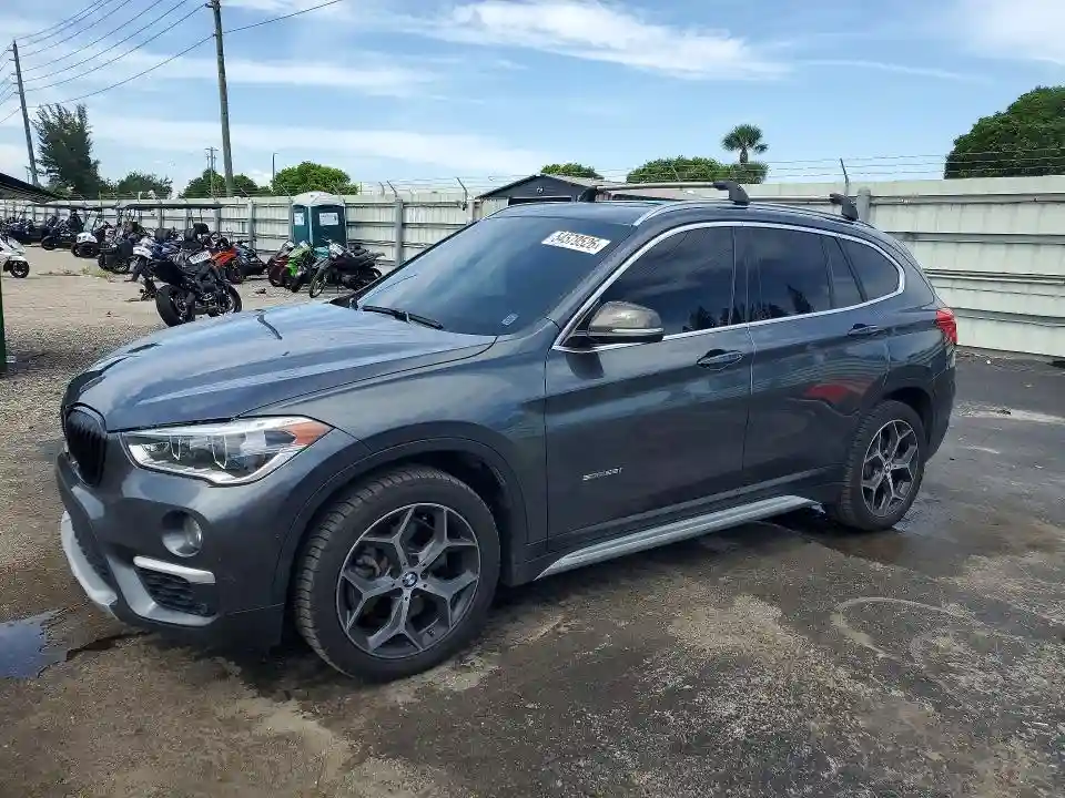 WBXHU7C33H5H36022 2017 BMW X1-0