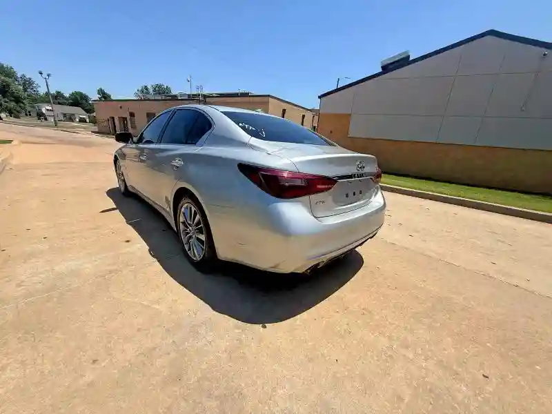 JN1EV7AR4JM440734 2018 INFINITI Q50-2