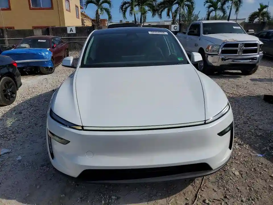 7SAYGDED9TA500973 2026 TESLA MODEL Y-4