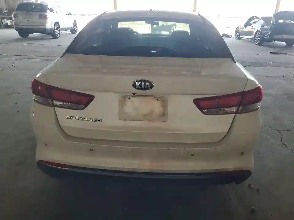 KNAGT4L33J5216509 2018 KIA OPTIMA-5
