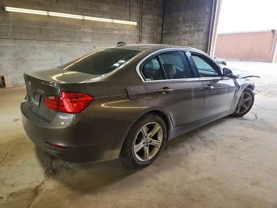 WBA3A5G53FNP34813 2015 BMW 3 SERIES-2